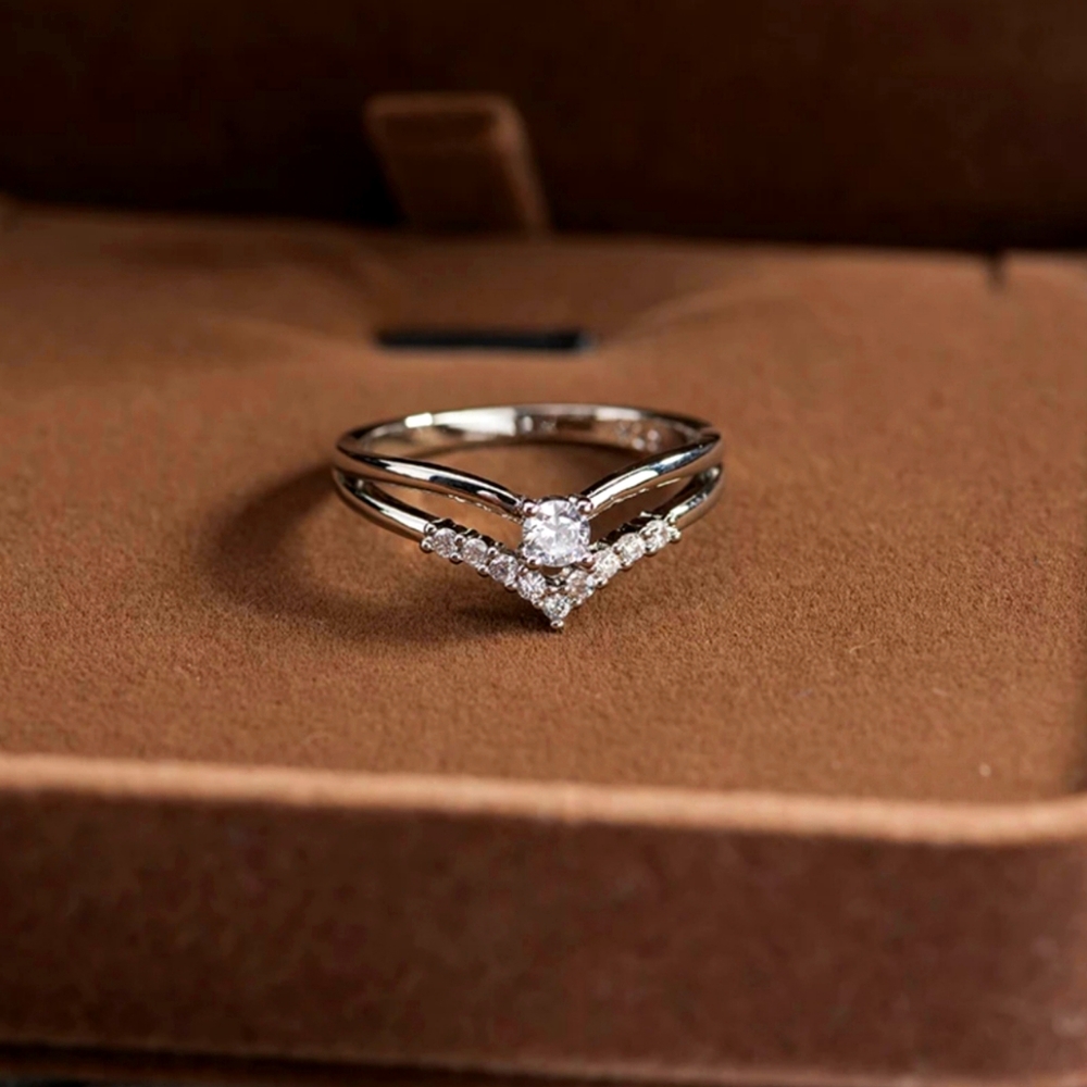 Elegant Silver Women's Ring